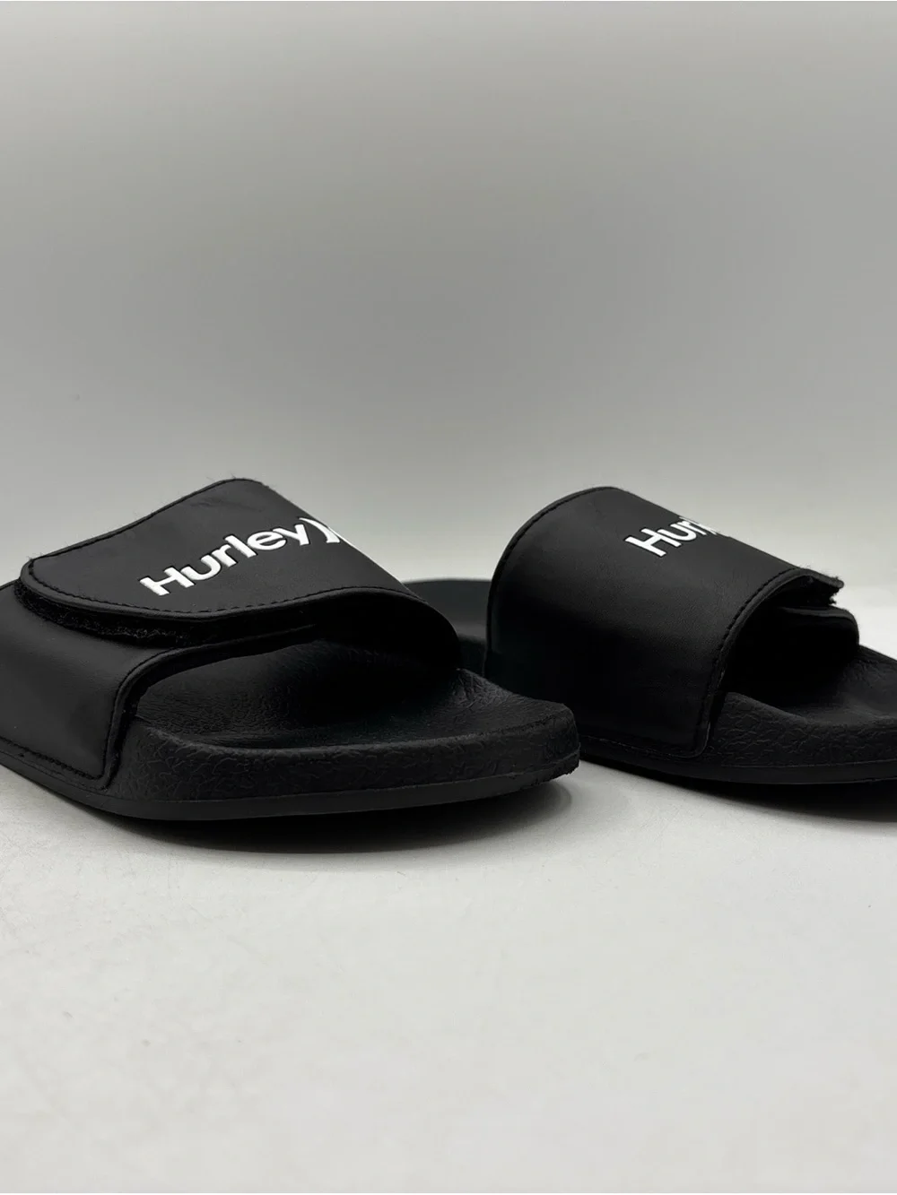 Hurley NAIA-V Sport Slides Black Adjustable Velcro Strap Sandals Youth Size 5